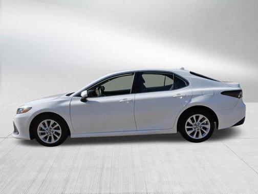 Ice Cap 2024 Toyota Camry LE