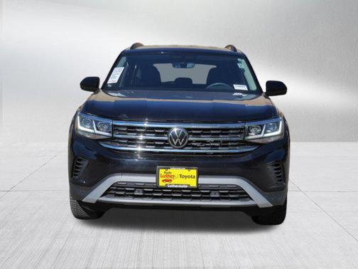 Deep Black Pearl 2023 Volkswagen Atlas 3.6L SE w/Technology