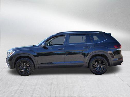 Deep Black Pearl 2023 Volkswagen Atlas 3.6L SE w/Technology