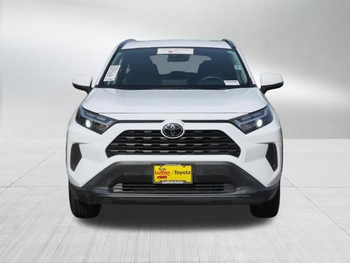 Ice Cap 2024 Toyota RAV4 XLE