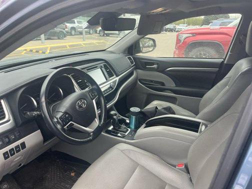 Shoreline Blue Pearl 2017 Toyota Highlander Limited Platinum