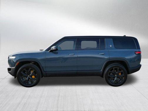 2025 Rivian R1S Premium Tri Motor Max Pack