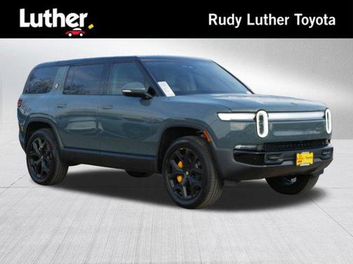 2025 Rivian R1S Premium Tri Motor Max Pack