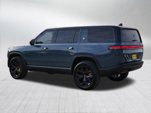 2025 Rivian R1S Premium Tri Motor Max Pack