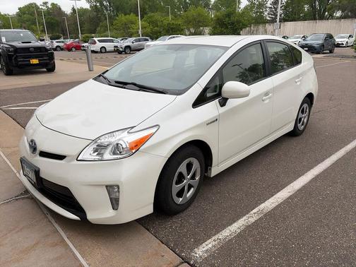 Blizzard Pearl 2015 Toyota Prius Four