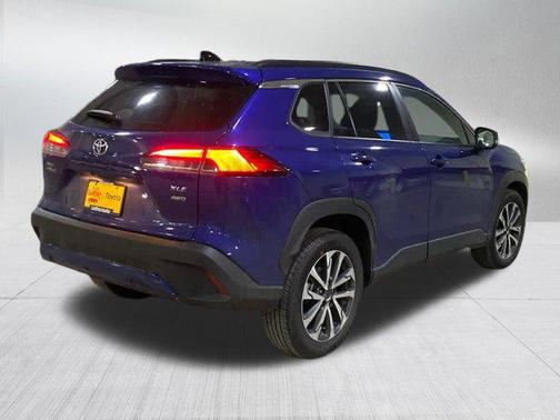 2025 Toyota Corolla Cross XLE
