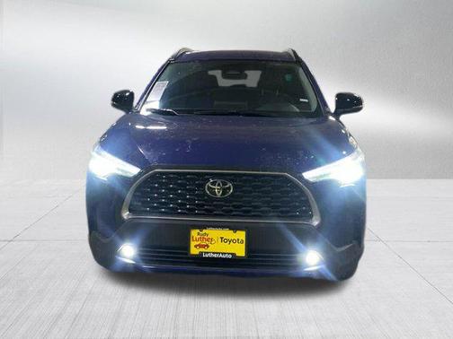 2025 Toyota Corolla Cross XLE