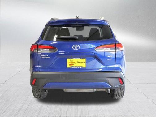 2025 Toyota Corolla Cross XLE