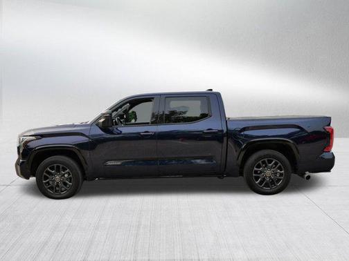 2022 Toyota Tundra Hybrid Platinum