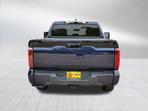 2022 Toyota Tundra Hybrid Platinum