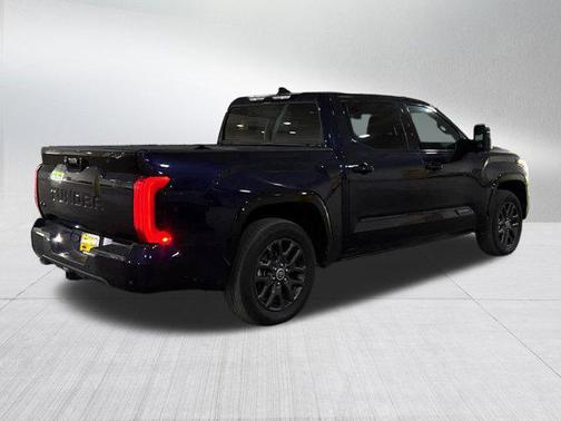 2022 Toyota Tundra Hybrid Platinum