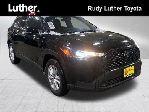 2025 Toyota Corolla Cross LE