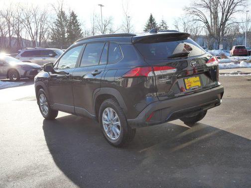 2025 Toyota Corolla Cross LE