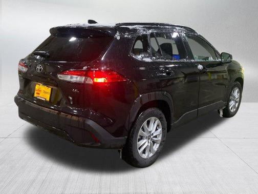 2025 Toyota Corolla Cross LE