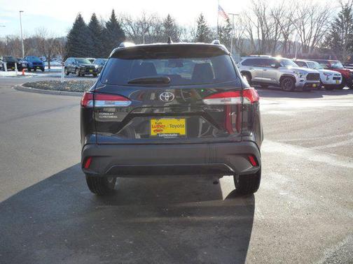 2025 Toyota Corolla Cross LE