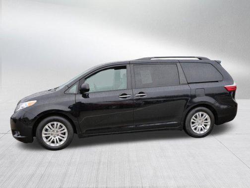 2016 Toyota Sienna XLE
