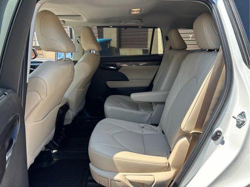 2024 Toyota Highlander Limited