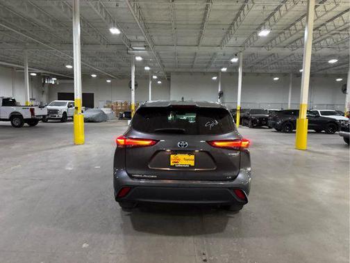 2021 Toyota Highlander Hybrid LE
