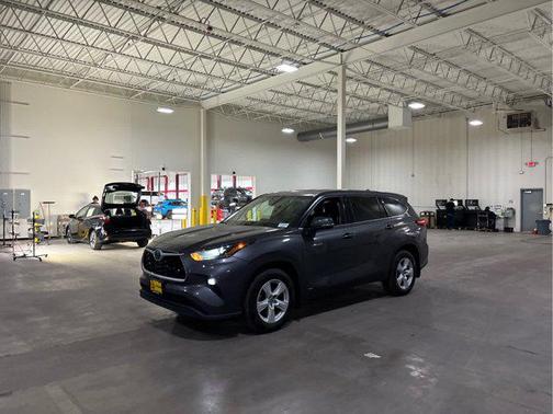 2021 Toyota Highlander Hybrid LE