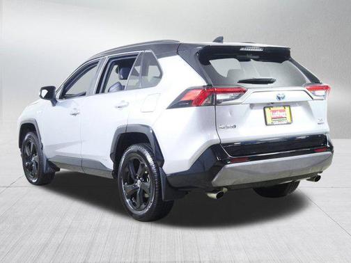 2021 Toyota RAV4 Hybrid SE