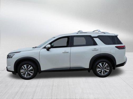 2024 Nissan Pathfinder SL 4WD