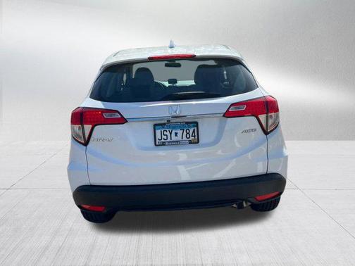 Platinum White Pearl 2021 Honda HR-V LX
