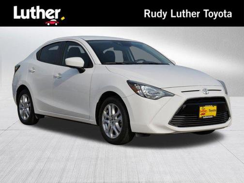2017 Toyota Yaris iA Base
