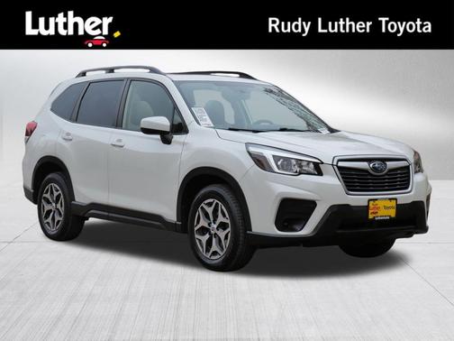 Crystal White Pearl 2020 Subaru Forester Premium