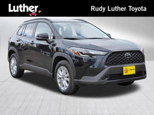 2025 Toyota Corolla Cross LE