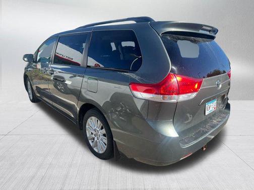 2012 Toyota Sienna LE