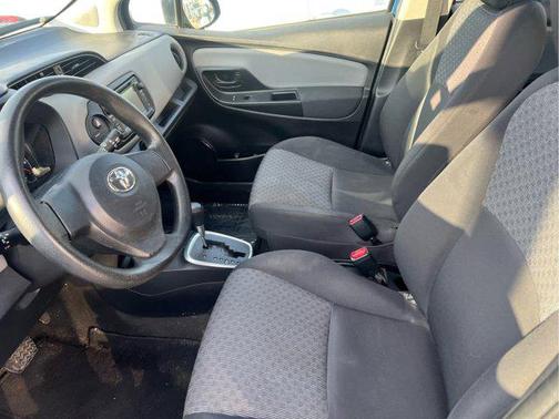 2016 Toyota Yaris L