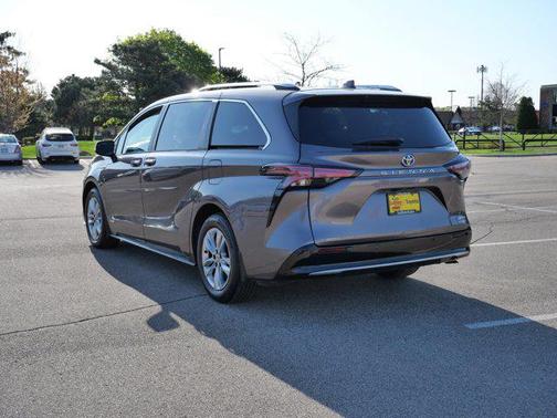 2021 Toyota Sienna Limited 7-Passenger