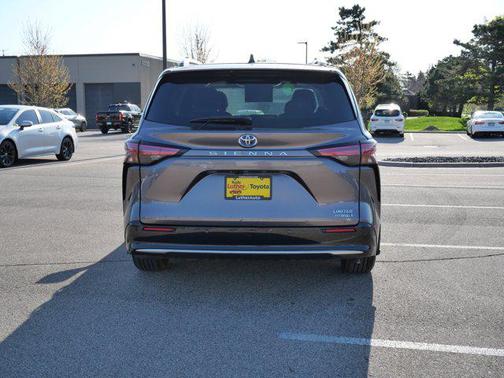 2021 Toyota Sienna Limited 7-Passenger
