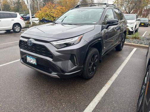 2024 Toyota RAV4 Hybrid SE