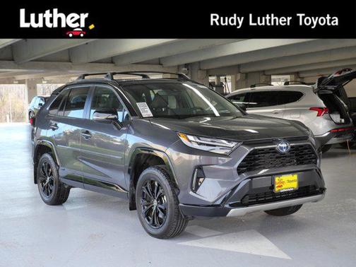 2024 Toyota RAV4 Hybrid SE