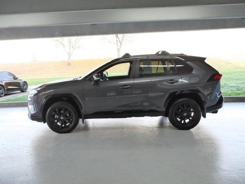 2024 Toyota RAV4 Hybrid SE