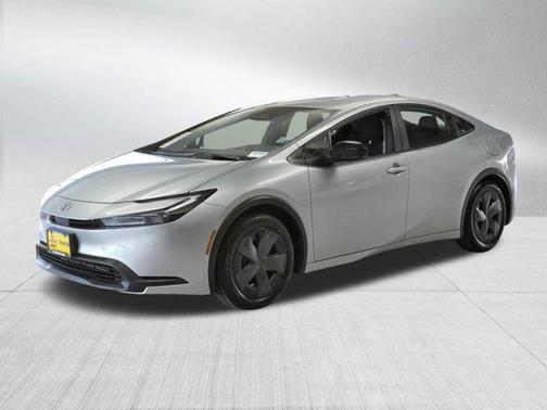 2025 Toyota Prius LE