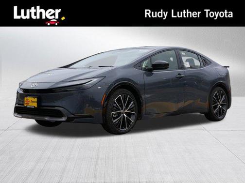 2025 Toyota Prius XLE