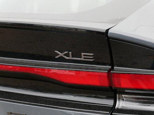 2025 Toyota Prius XLE