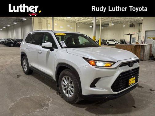 2025 Toyota Grand Highlander Hybrid XLE