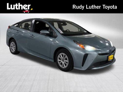 2022 Toyota Prius LE