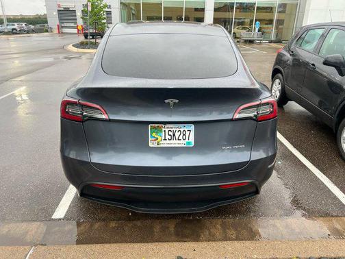 2023 Tesla Model Y Long Range Dual Motor All-Wheel Drive