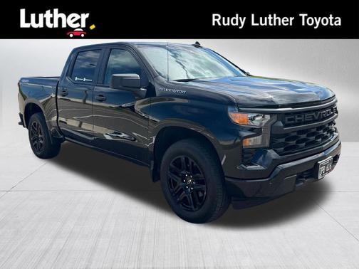 Black 2022 Chevrolet Silverado 1500 Custom