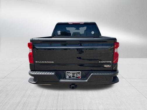 Black 2022 Chevrolet Silverado 1500 Custom
