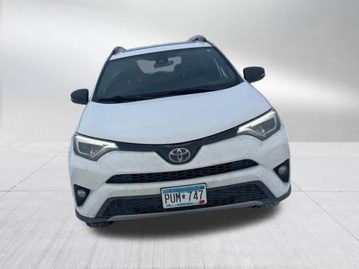 2017 Toyota RAV4 SE