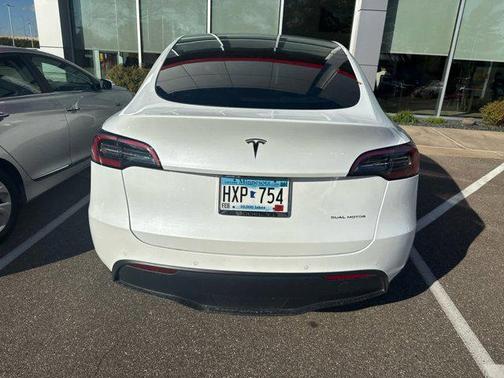 2022 Tesla Model Y Long Range Dual Motor All-Wheel Drive