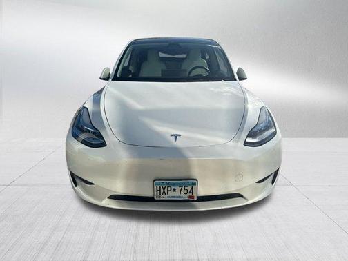 2022 Tesla Model Y Long Range Dual Motor All-Wheel Drive