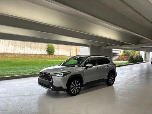 2024 Toyota Corolla Cross XLE