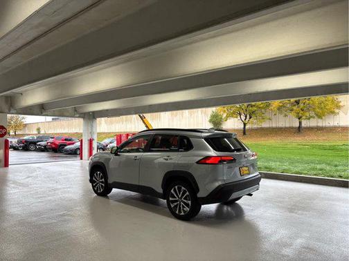 2024 Toyota Corolla Cross XLE