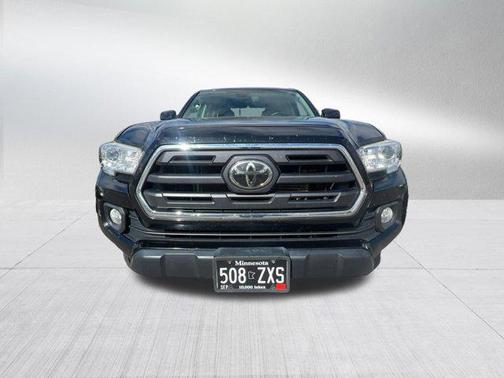 Midnight Black Metallic 2019 Toyota Tacoma SR5